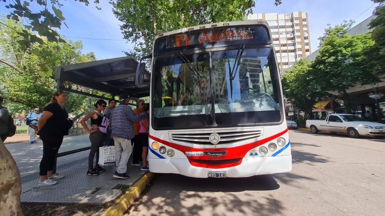 De Rivas confirmó que seguirá el financiamiento al transporte urbano de pasajeros