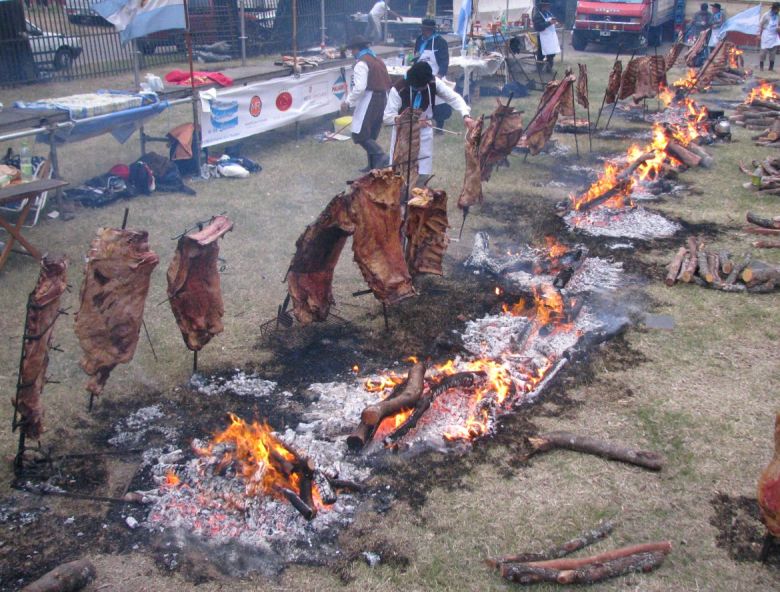 Alcira Gigena ya vibra como subsede de  la Fiesta Nacional del Asador 