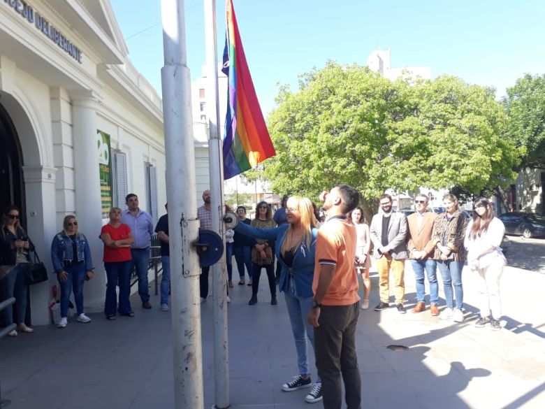 Plantan cien especies nativas en la costanera sur del Río Cuarto