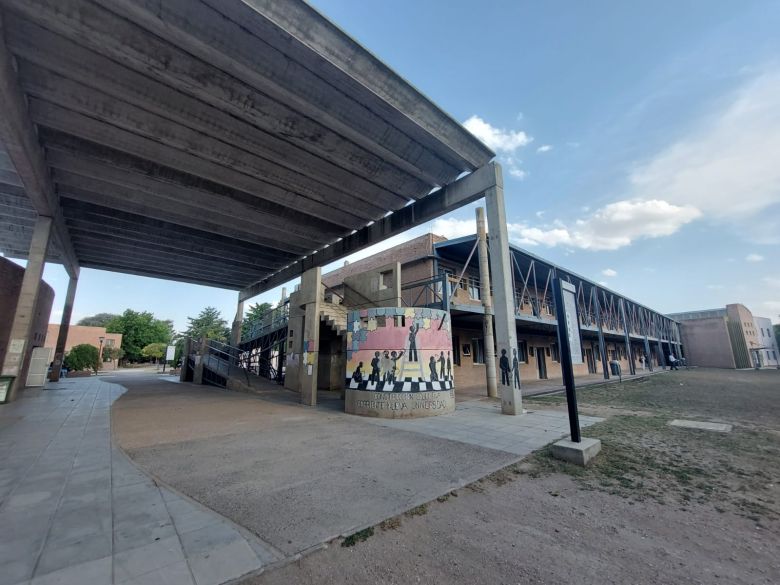 Las universidades nacionales paran este lunes y martes