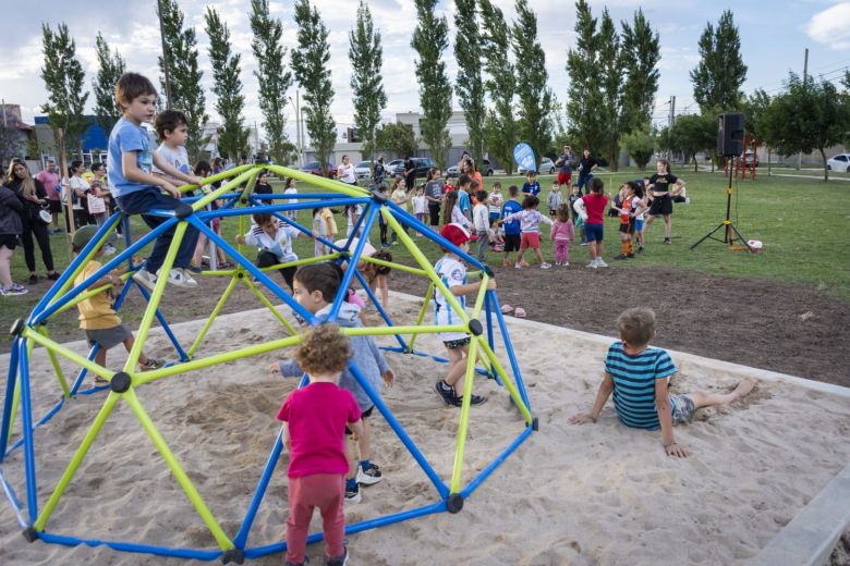 Con una plaza destinada a la primera infancia, quedó inaugurado el proyecto 269