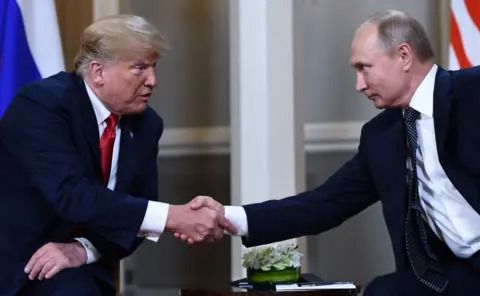 Según el Post, Trump habló con Putin y le instó a no intensificar la guerra en Ucrania