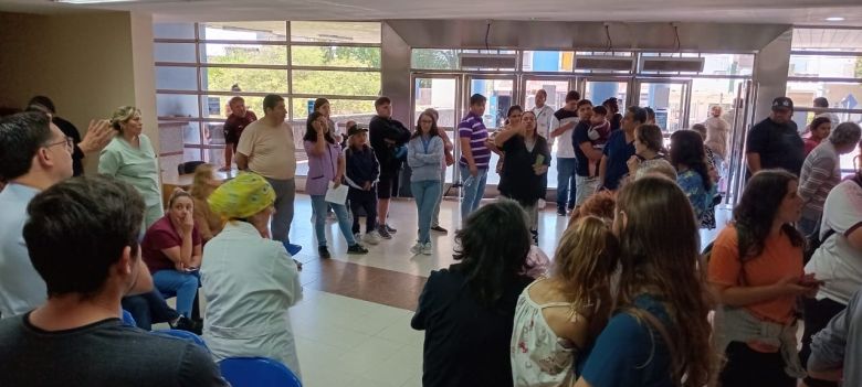 Protesta en el Hospital: Trabajadores de la salud pararon sus actividades