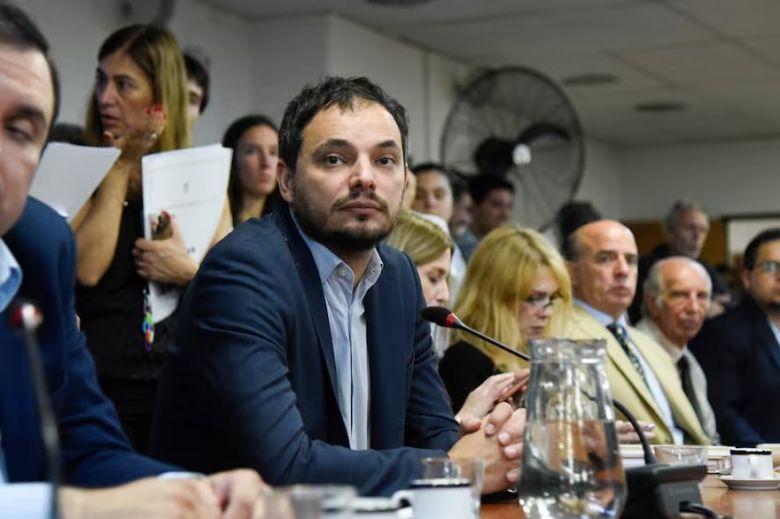 Un diputado impulsa un proyecto de ley que prohíbe el cambio de género a condenados y menores de 18 años