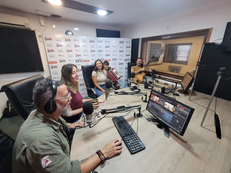 "Don Hilario y Niña del Monte Orquesta" presentaron sus temas antes de su función 